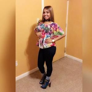 Meet your Posher, Kenia